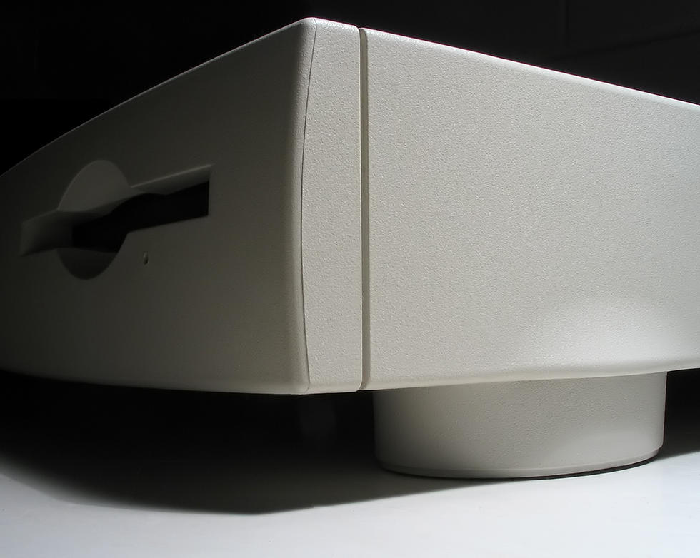Macintosh Quadra 605 front
